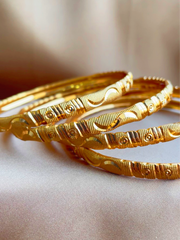 4pcs Bohemian Design Carved Bangle Set