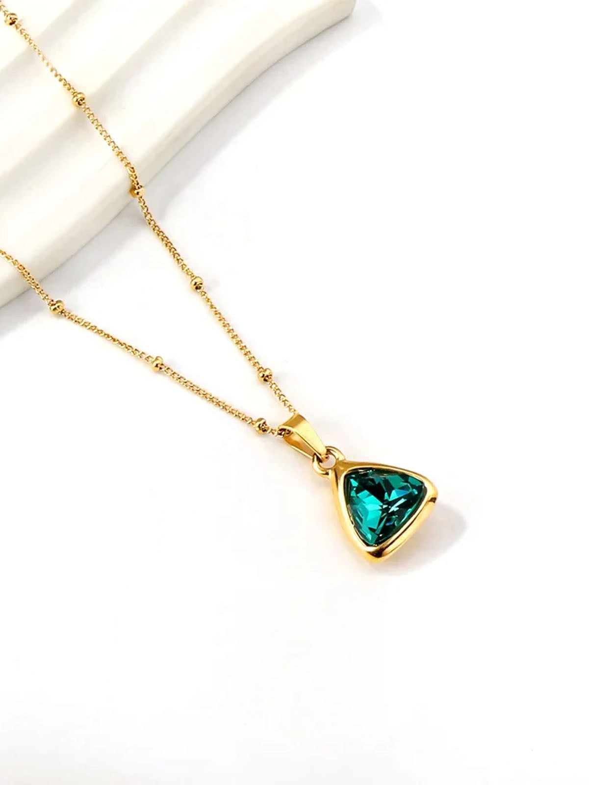 Triangle pendant stone necklace