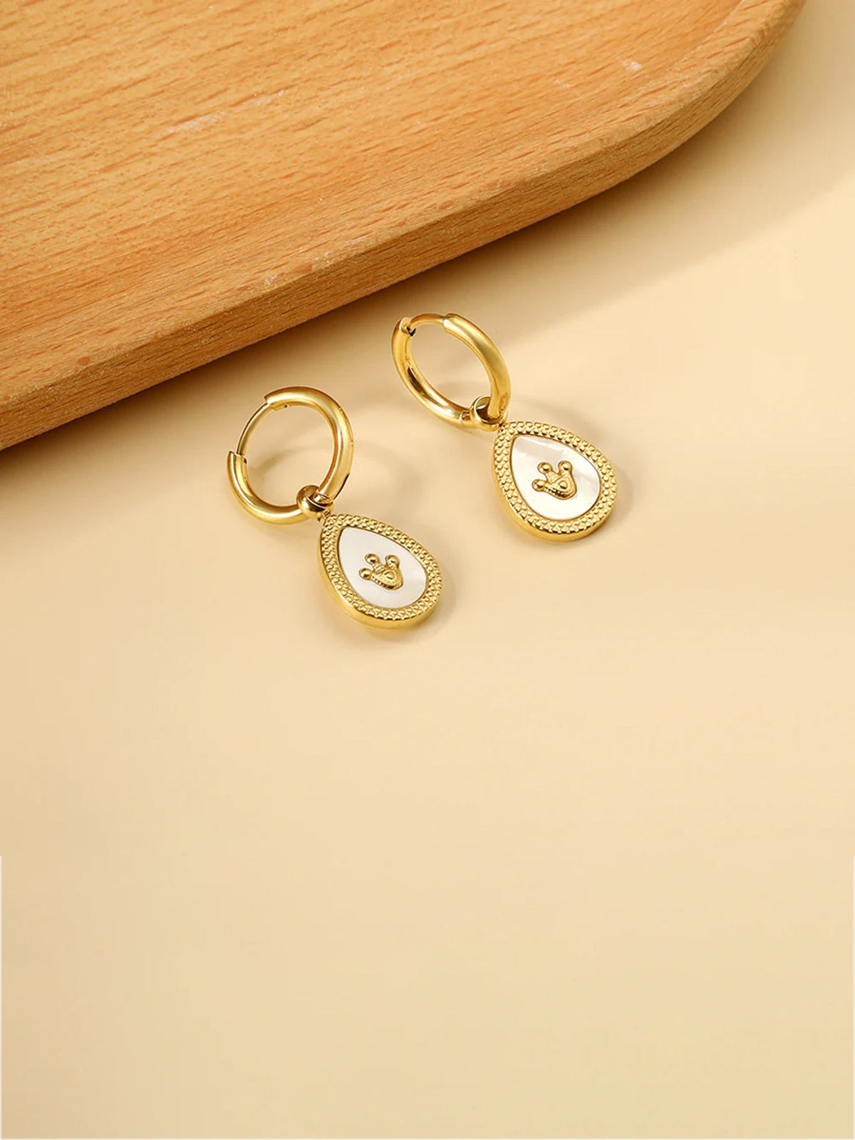 Crown Engraved Droplet Design Drop Earrings