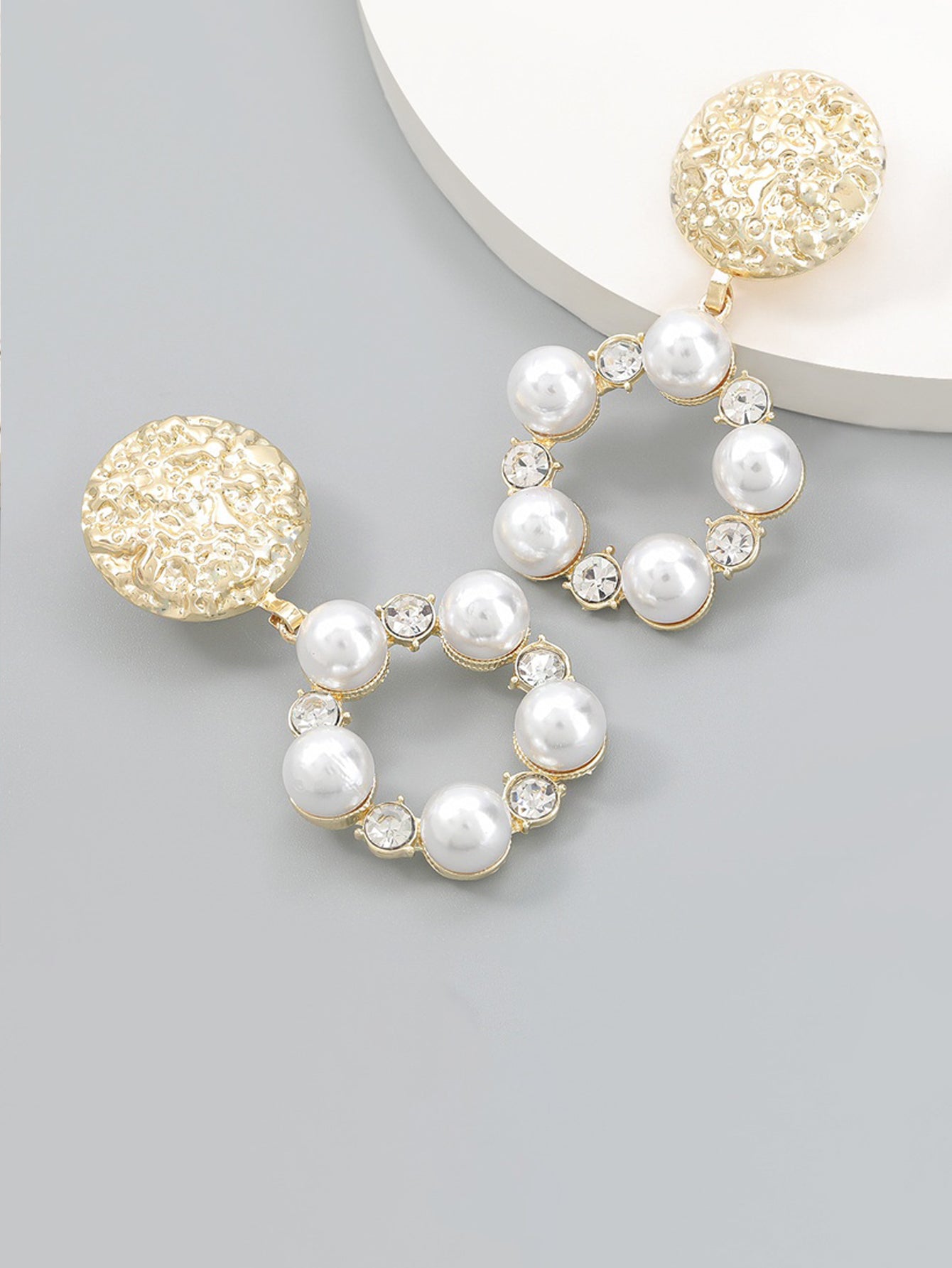 Pearl geometric earrings - White