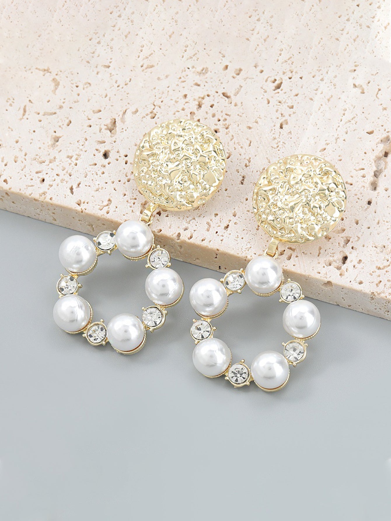 Pearl geometric earrings - White