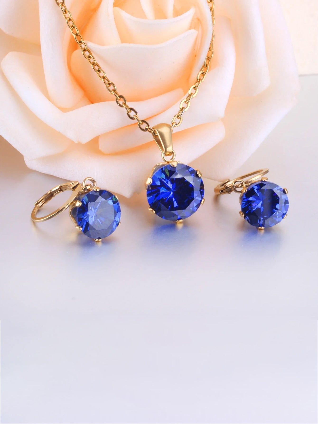 Zircon necklace and earrings jewelry set